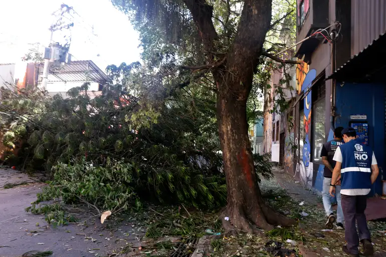 Rio suspende aulas da rede municipal após previsão de ventos acima de 90 km/h