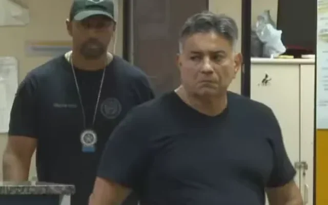 Delegado citado no caso Marielle é preso por tentar furtar R$ 500 em supermercado