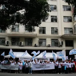 Servidores do IBGE iniciam greve em oposição a medidas da gestão Pochmann