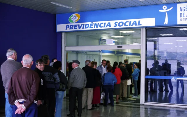 Nova proposta de reforma da Previdência prevê idade mínima de 67 anos e capitalização