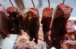 Trump anuncia medida contra monopólio da carne após críticas a empresas brasileiras