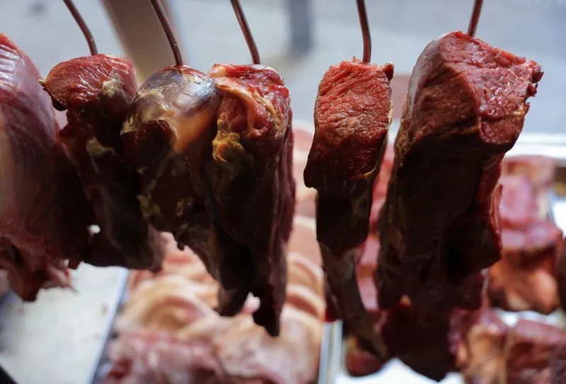 Trump anuncia medida contra monopólio da carne após críticas a empresas brasileiras