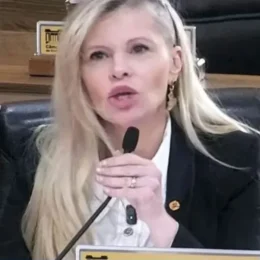 ‘A senhora vem encher o saco aqui’, diz vereadora no PR a parlamentar cearense