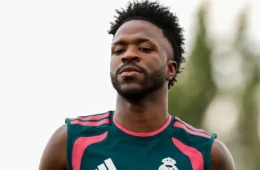 Vini Jr. apaga posts em rede social em meio a processo de renovação com Real Madrid