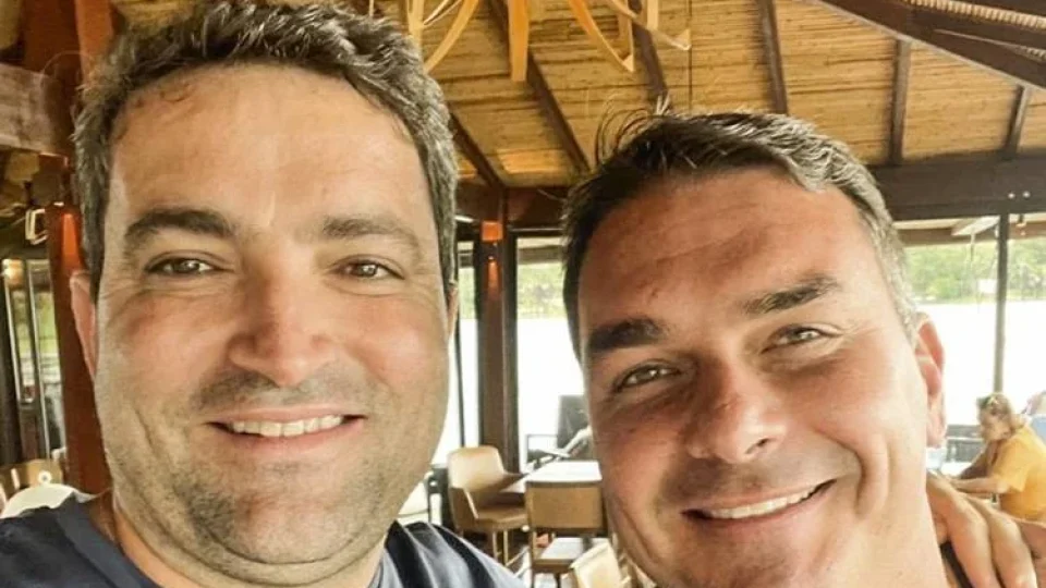Amigo de Flávio Bolsonaro, advogado acumula conexões com políticos e agronegócio