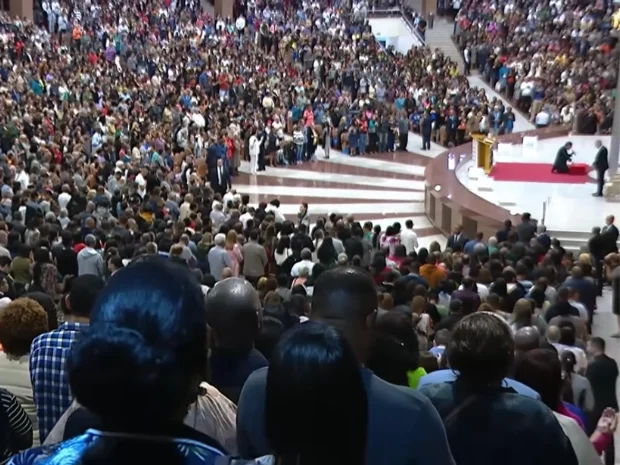 Culto na sede da Igreja Universal, no Rio (Reprodução de vídeo)