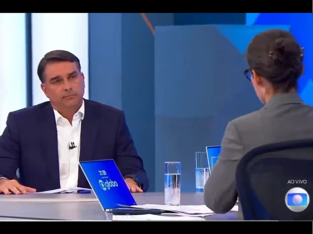 FlávioBolsonaro no Jornal Nacional. Reprodução de vídeo