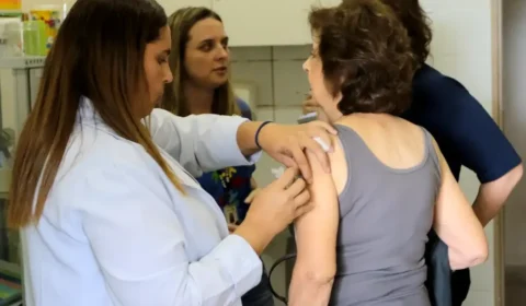 SUS amplia cobertura da vacina Pneumo 20 para maiores de 85 anos