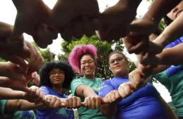 Menina que nasce hoje pode não ver igualdade de gênero na vida toda, diz relatório