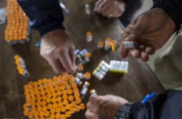 Anvisa alerta para risco de contaminação em preparo caseiro de caneta emagrecedora ilegal