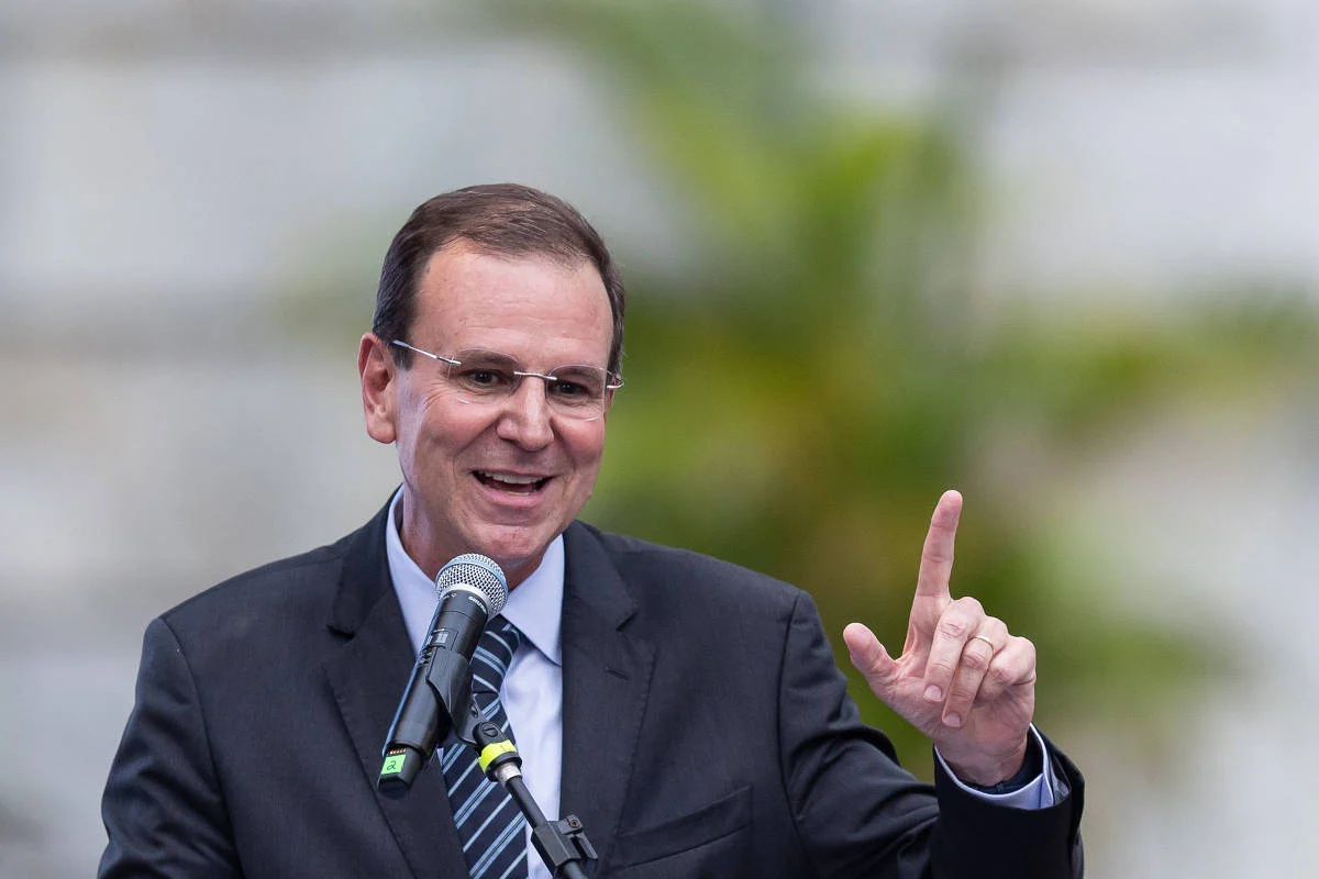 O ex-prefeito do Rio de Janeiro, Eduardo Paes (PSD), durante cerimônia de transmissão de cargo, no Palácio da Cidade, uma das sedes do executivo municipal, em março. - Eduardo Anizelli - 20.mar.26/Folhapress
