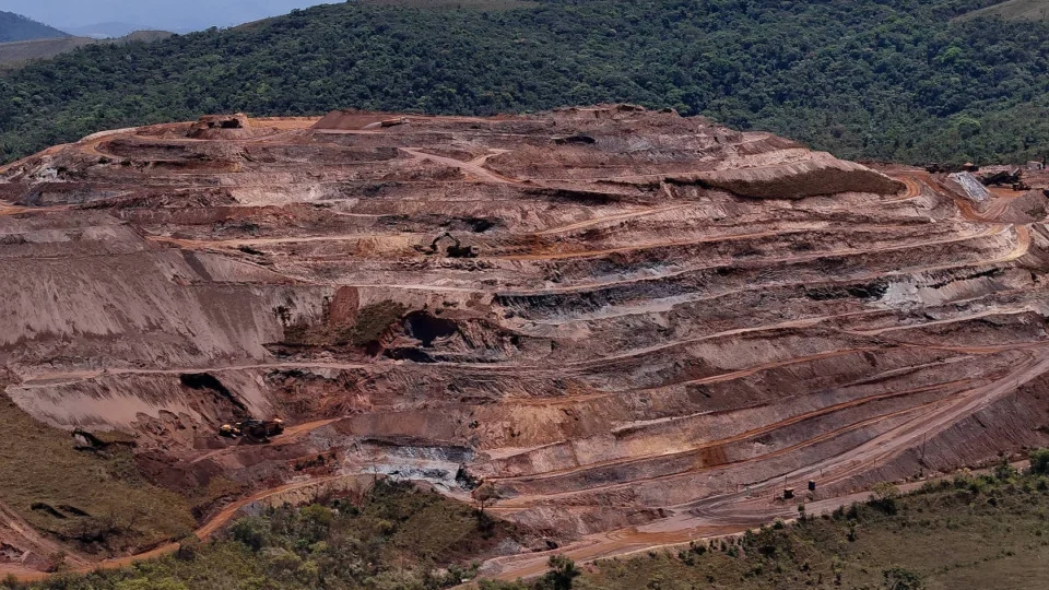 Justiça condena Samarco e três ex-gerentes por tragédia em Mariana (MG)