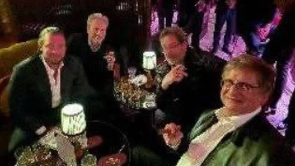 Conversas mostram Gonet e Vorcaro em noite de charutos e uísque em Londres