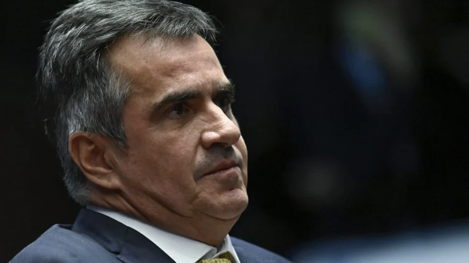 Mendonça exigiu mais provas no caso Ciro Nogueira apesar de indícios mais robustos