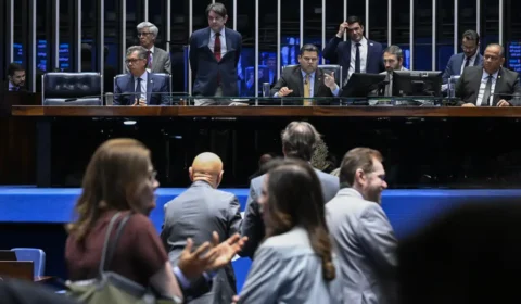 Governo obtém vitórias no Congresso; PECs da 6×1 e da Segurança só depois das eleições
