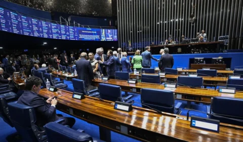 CCJ do Senado vota fim da escala 6×1; o que pode mudar na jornada e nos salários?