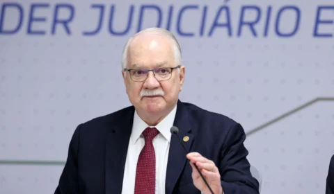 Após reportagem do ICL, deputados acionam Fachin sobre Mendonça e Dark Horse
