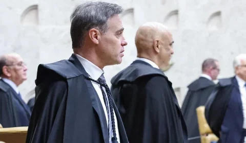 Após revelação de 54 contratos públicos sem licitação, Mendonça deixa instituto que criou