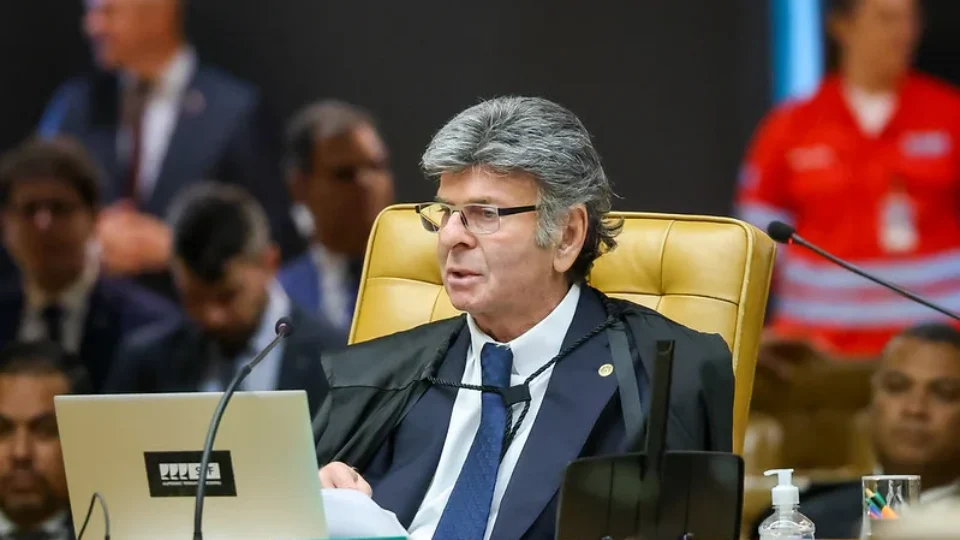 Fux dá 15 dias para governo Lula, Banco Central e FGC se manifestarem sobre socorro ao BRB