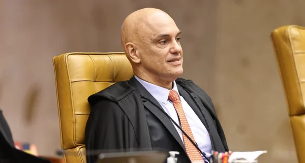 Moraes pede a Fachin retirada de sigilo de dados sobre rede de pagamentos do Master
