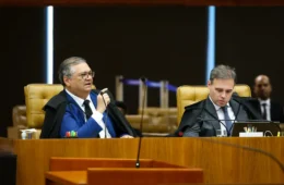 Ministro Flávio Dino decide reintegrar o chefe da PF Andrei Rodrigues
