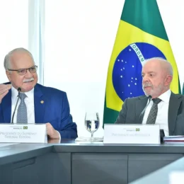Fachin sinaliza a Lula que levará casos de Moraes e Mendonça ao plenário do STF