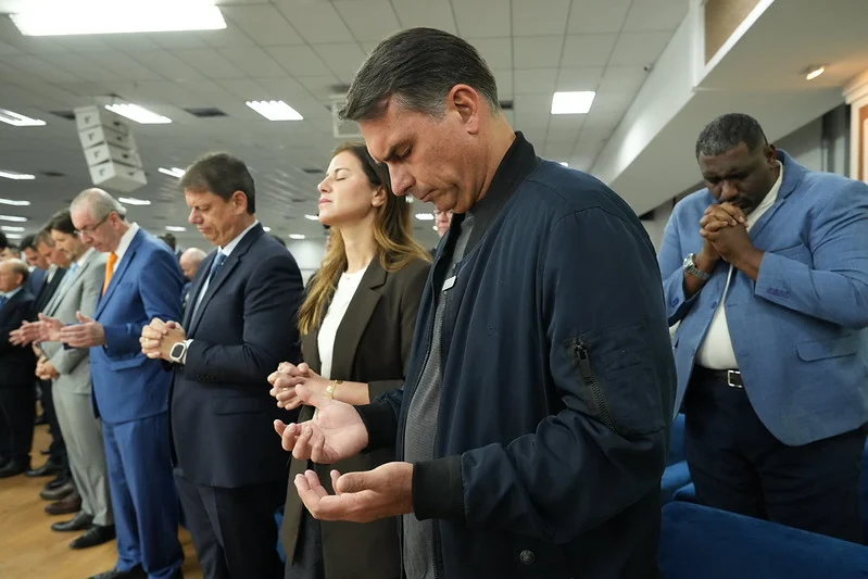 Flávio Bolsonaro, Tarcísio de Freitas