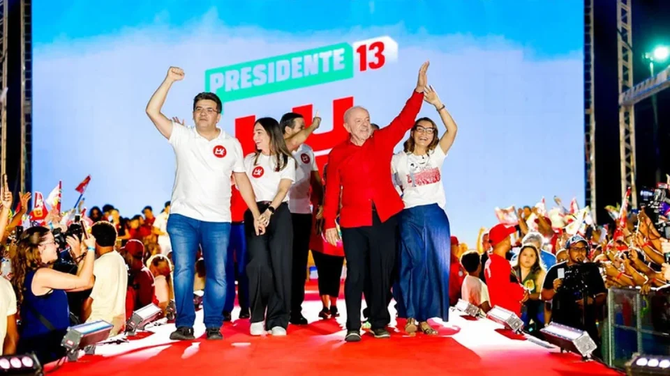 Kássio manda apagar comício inteiro de Lula e proíbe painéis de LED em atos petistas