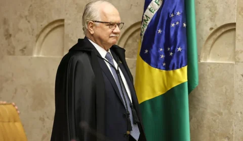 Sob desgaste, Fachin tende a adiar caso Mendonça; ministros discutem obstruir pauta do STF