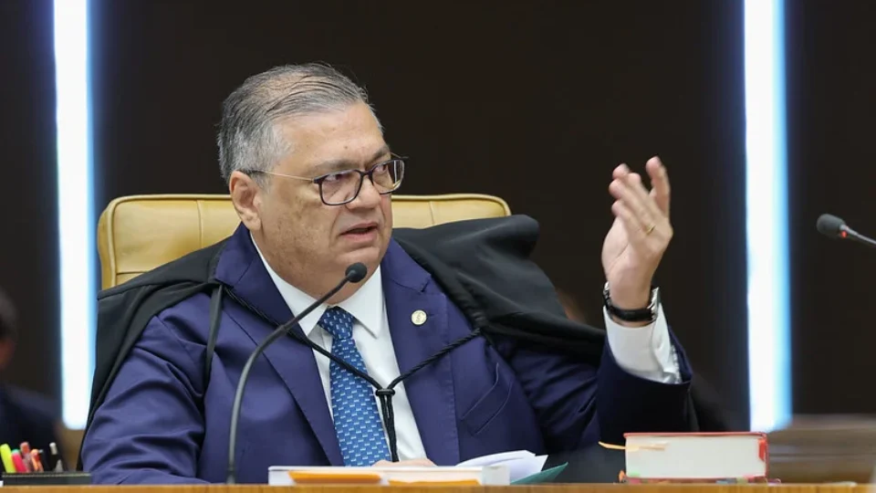 Dino pede a Fachin sessão do plenário para julgar publicações sobre Nossa Senhora