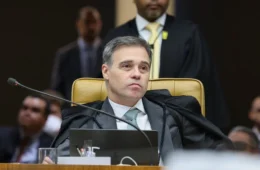 Sozinho e o último a sair, Mendonça fica isolado frente a colegas que ameaçam expor tudo e todos