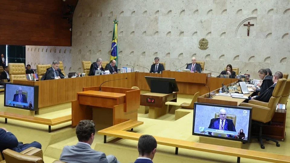 STF retoma sessões após suspensão de casos Moraes e Mendonça