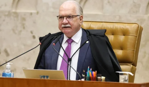 Pedido do pai de Vorcaro expõe controle de Fachin sobre caso relatado por Mendonça