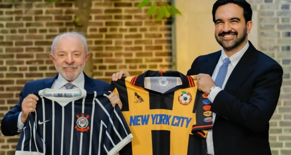 ‘Fonte de inspiração’: prefeito de Nova York elogia Lula em encontro nos EUA