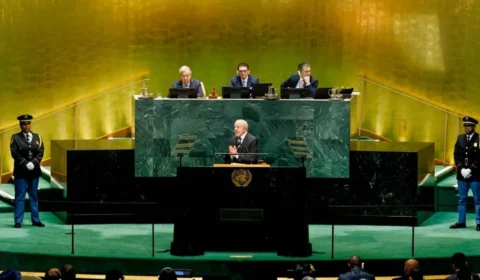 Lula e Trump expõem visões antagônicas da ordem global em discursos na abertura da ONU