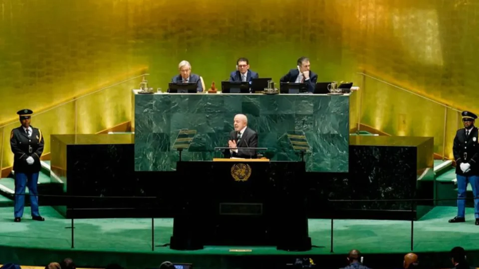 Lula e Trump expõem visões antagônicas da ordem global em discursos na abertura da ONU