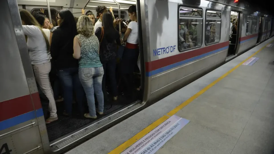 Violência muda rotina e escolhas de 98% das mulheres brasileiras