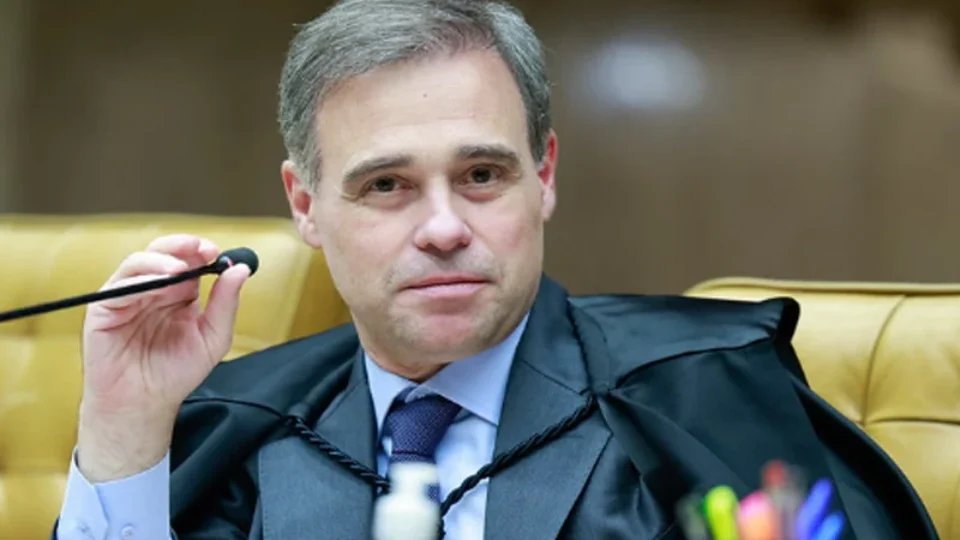 Mendonça derruba sigilo de petição sobre pagamentos de Vorcaro a autoridades