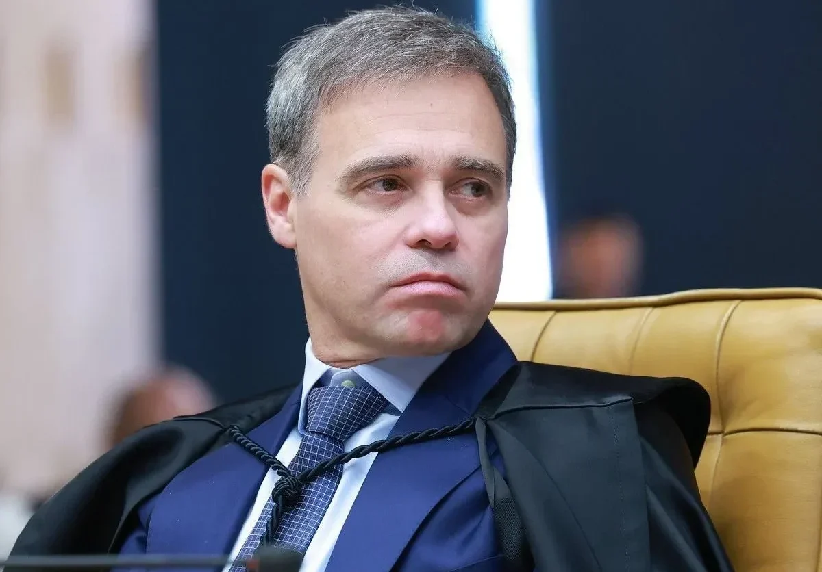 PERGUNTAS SEM RESPOSTAS