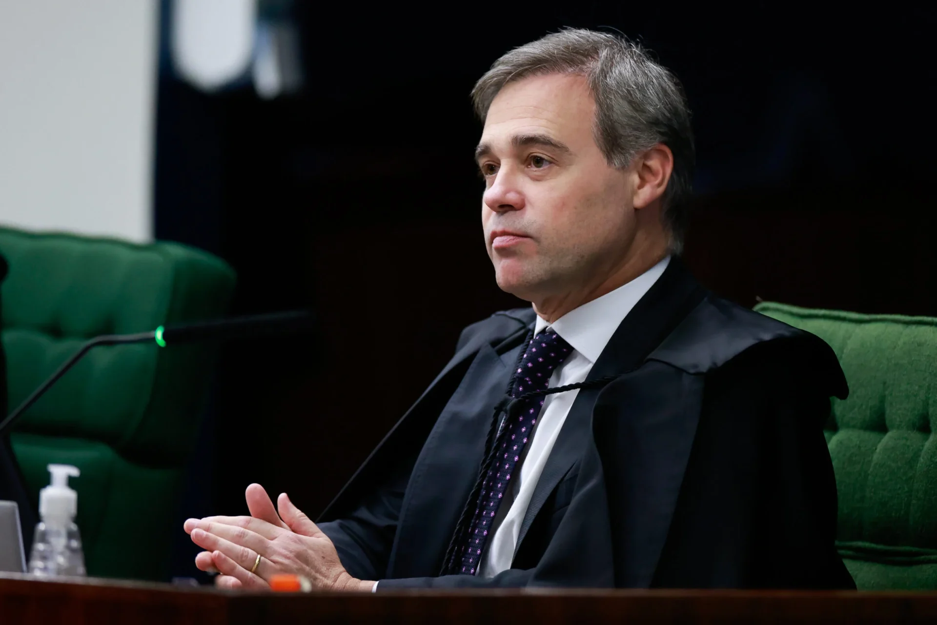 Mendonça diz ter sido monitorado pela PF; decisão não aponta vigilância nem espionagem