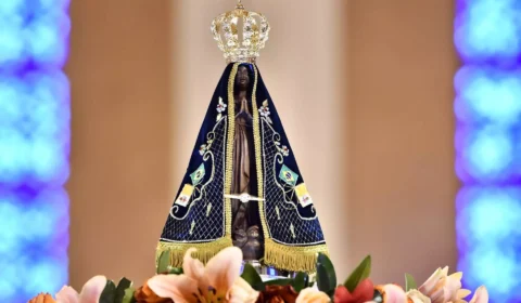 Até Nossa Senhora Aparecida entrou na disputa eleitoral