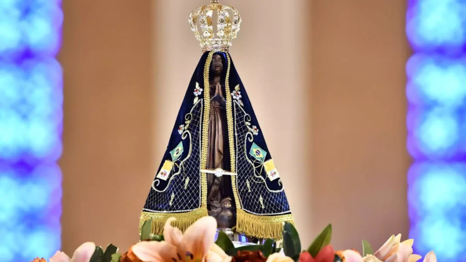 Até Nossa Senhora Aparecida entrou na disputa eleitoral