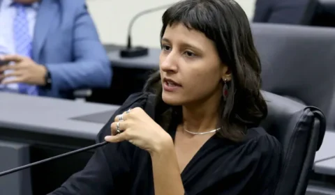 Vereadora e candidata do PT Brisa Bracchi é alvo de ameaças de morte e violência sexual