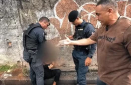 Policiais candidatos fazem autopromoção e podem lucrar com violência e machismo