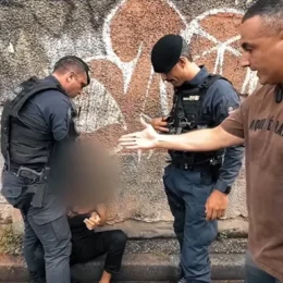 Policiais candidatos fazem autopromoção e podem lucrar com violência e machismo
