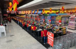 Justiça condena rede de supermercados em Manaus por aplicar escala 9×1 e servir comida estragada