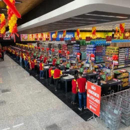Justiça condena rede de supermercados por aplicar escala 9×1 e servir comida estragada