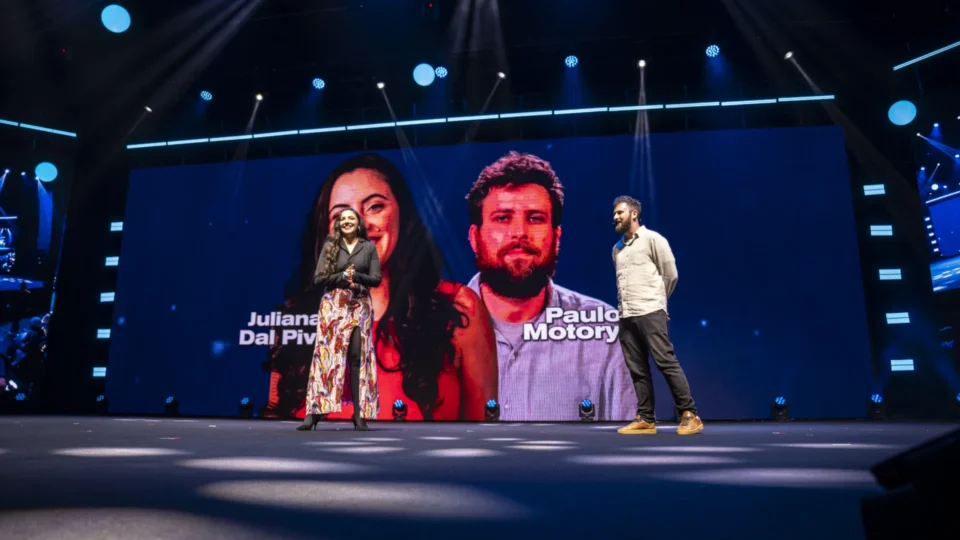 Juliana Dal Piva e Paulo Motoryn contam os bastidores do jornalismo investigativo no Despertar 2026