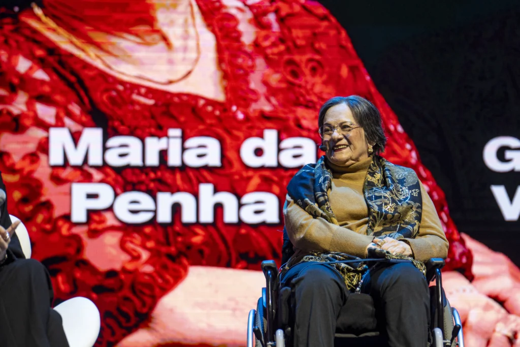 “Eu estou aqui porque estou com a medida protetiva”, alerta Maria da Penha no Despertar 2026
