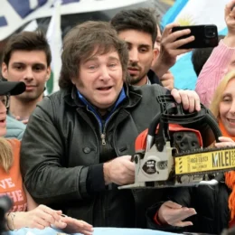Abertura comercial de Milei paralisa fábricas e extingue 90 mil vagas na Argentina